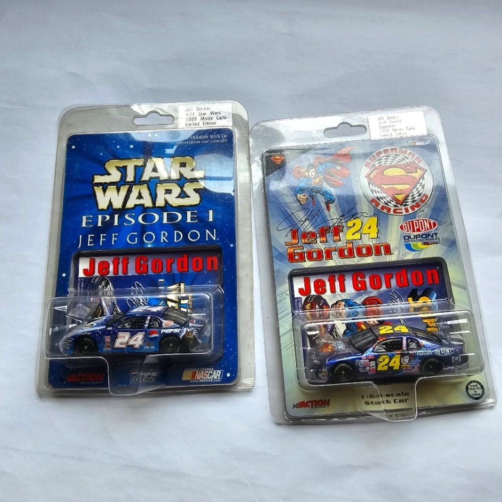 Jeff Gordon 1999 Star Wars and Superman 1:64  Nascar Collectible Cars